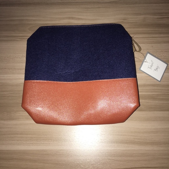 Faux Leather & Wool Travel Bag & Eyeglass Case - Picture 11 of 11